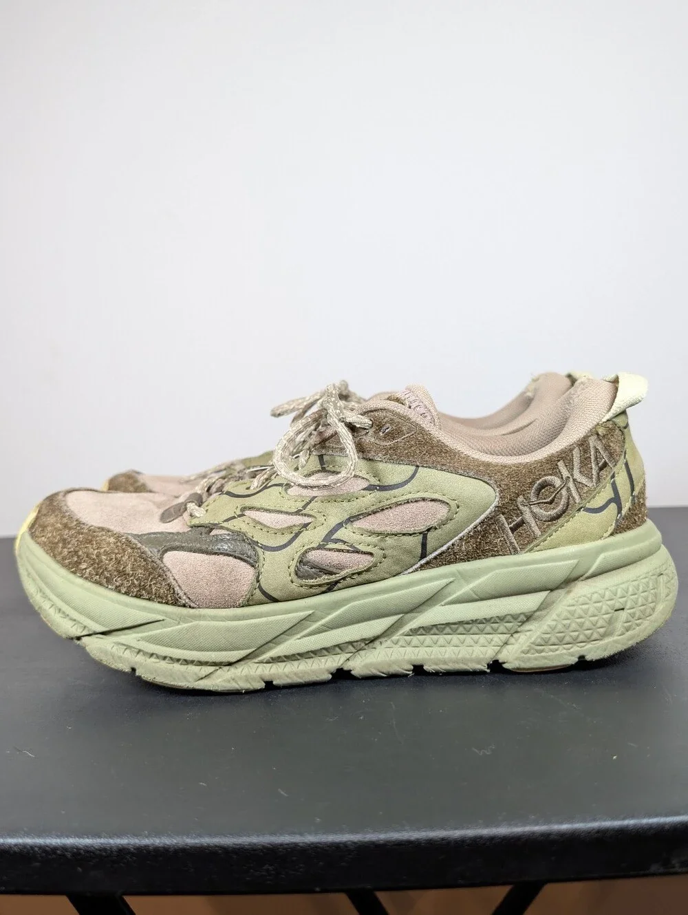 HOKA Unisex Clifton L Suede Sneaker Simply Taupe Pumice Stone